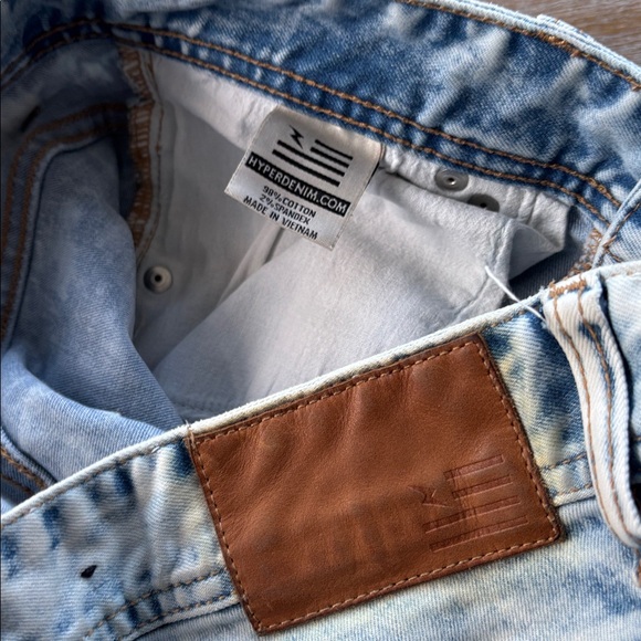 Hyper Denim Light wash Distressed Men’s Jeans - Picture 8 of 8